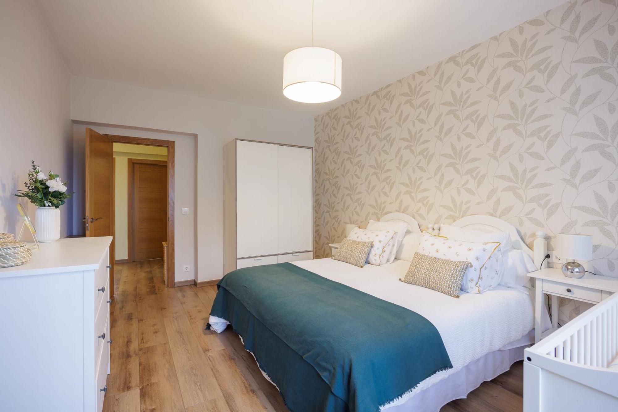 Apartment Adeines Viviendas Uso Turistico Medio