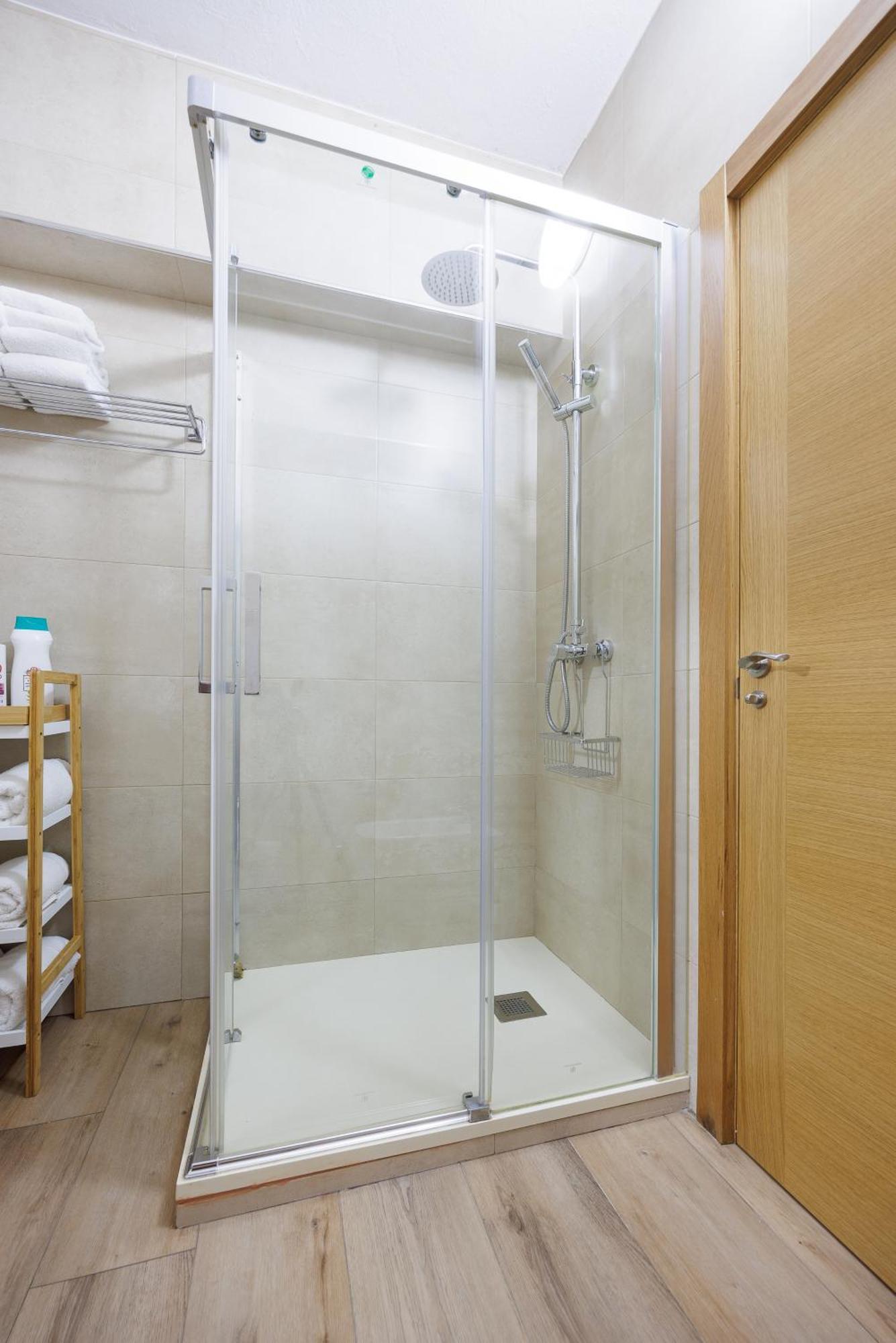 Apartment Adeines Viviendas Uso Turistico Medio *
